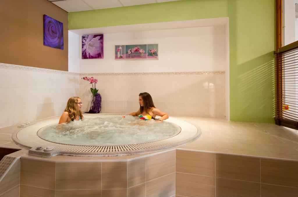 Hotel Club Mmv Le Val Cenis *** Lanslebourg-Mont-Cenis Dış mekan fotoğraf