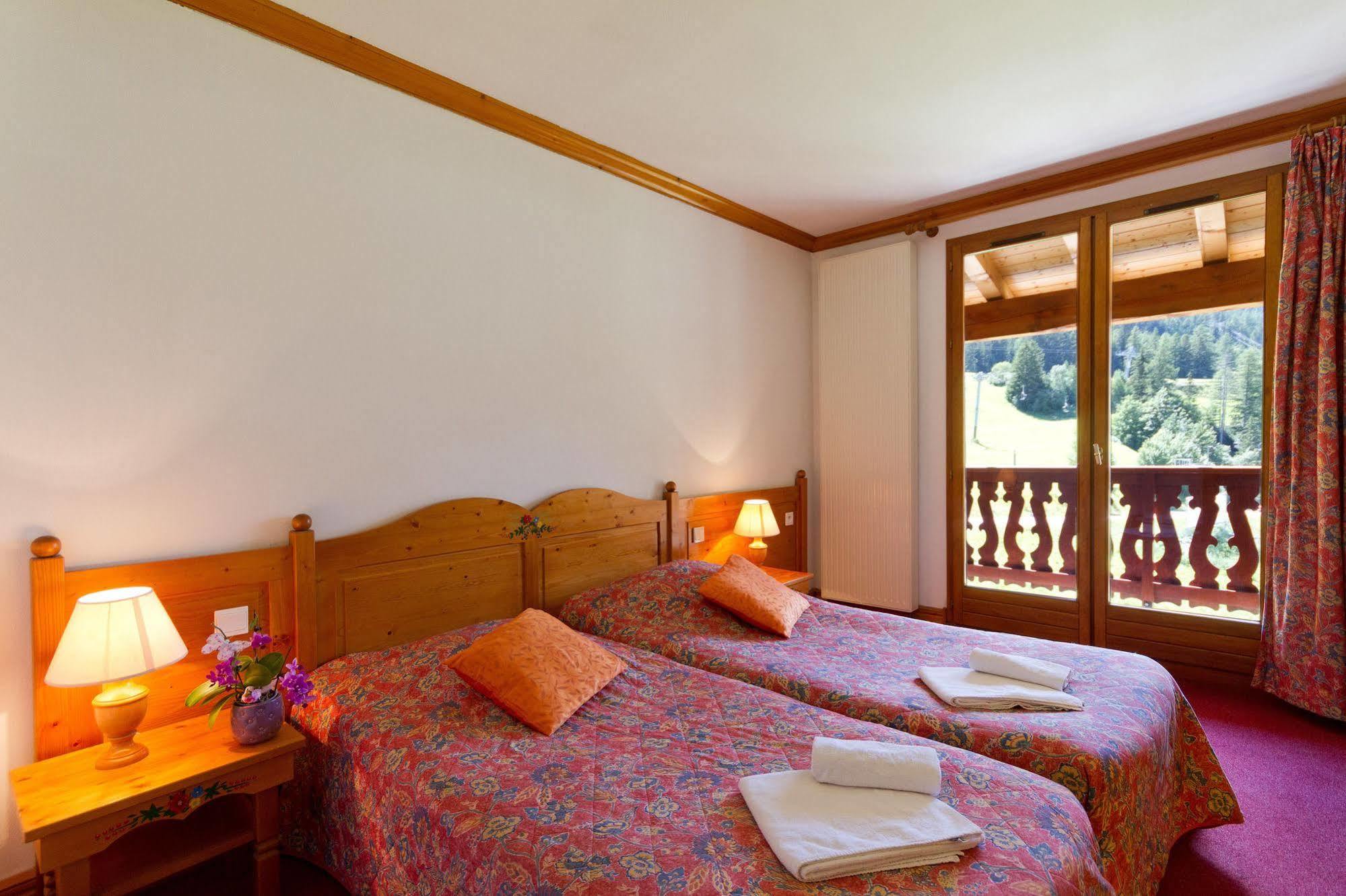 Hotel Club Mmv Le Val Cenis *** Lanslebourg-Mont-Cenis Dış mekan fotoğraf